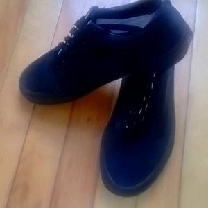 Black old skool vans